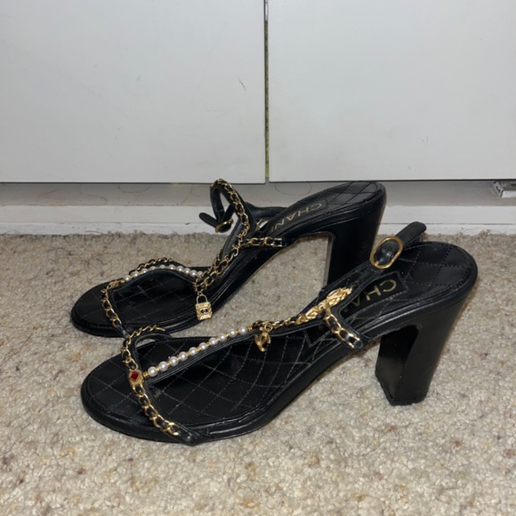 Chanel heeled sandals - Picture 3 of 6
